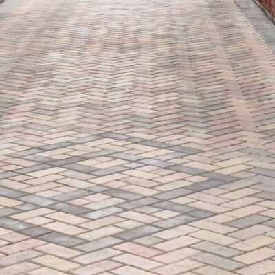 Block Paving Driveway with Pattern Reading